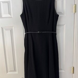 Elegant Black Sleeveless Dress